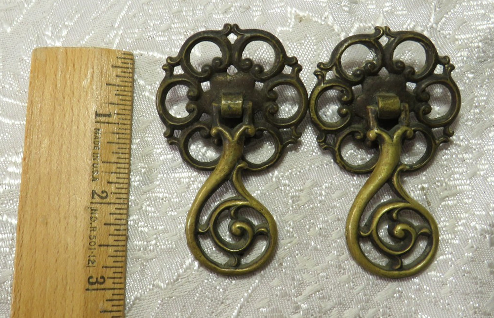 SET OF 2 ANTIQUE VINTAGE DROP BAIL DRAWER PULLS BRASS VICTORIAN SCROLLWORK