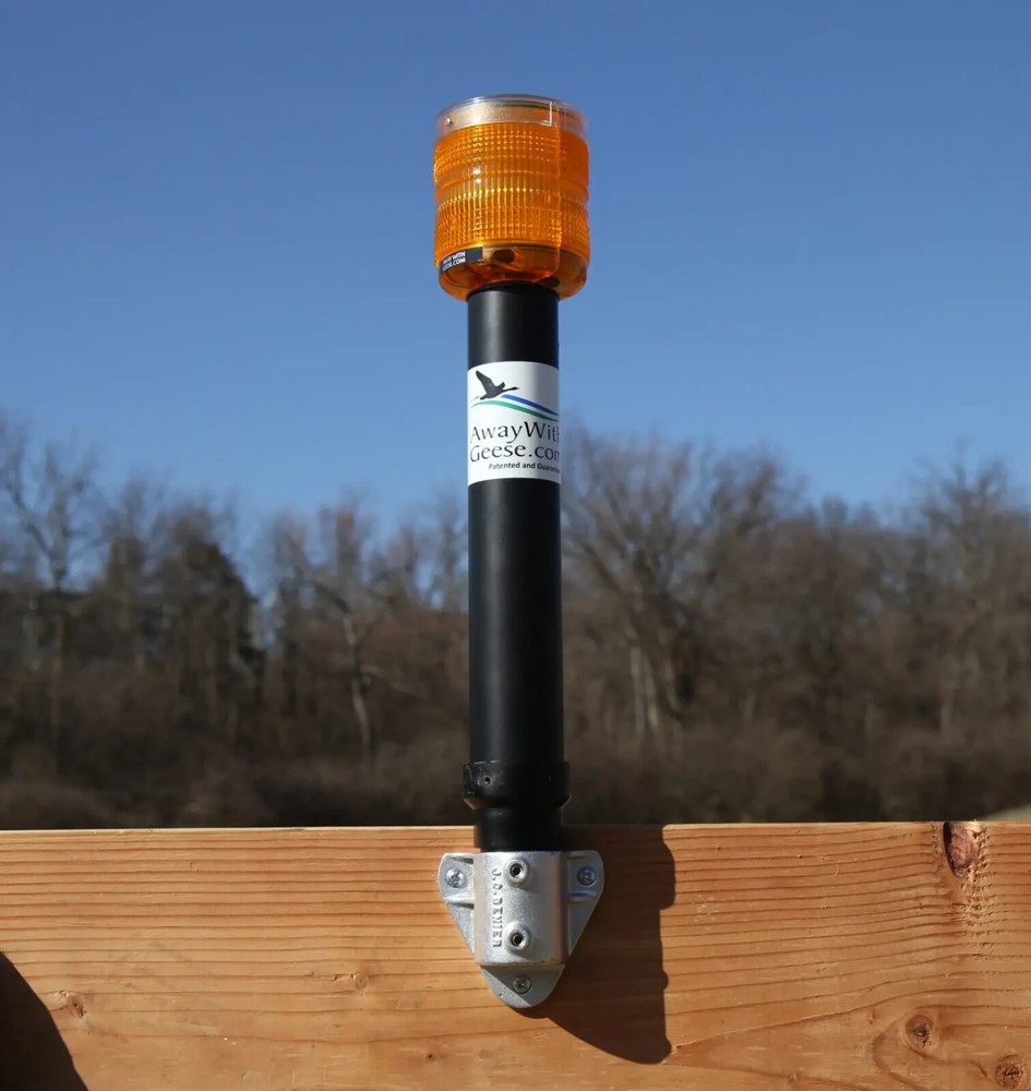 AWAY WITH GEESE - Extra Dock Bracket Only (Light not included)