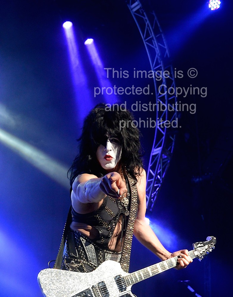 Paul Stanley Kiss Concert Photo