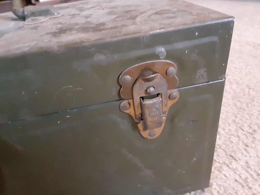 Vintage Eagle Lock Co. tackle or tool box BROKEN LOCK