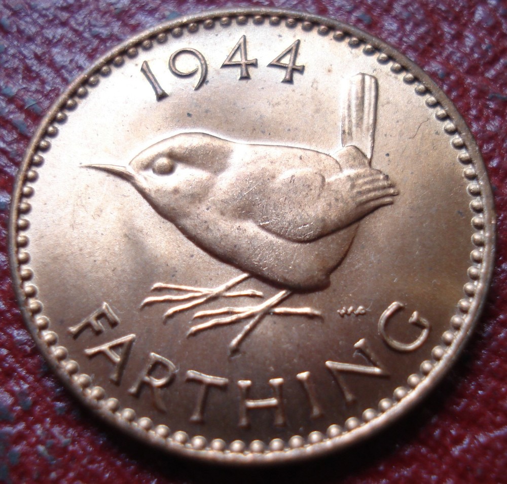1944 BRITISH FARTHING IN UNCIRCULATED CONDITION