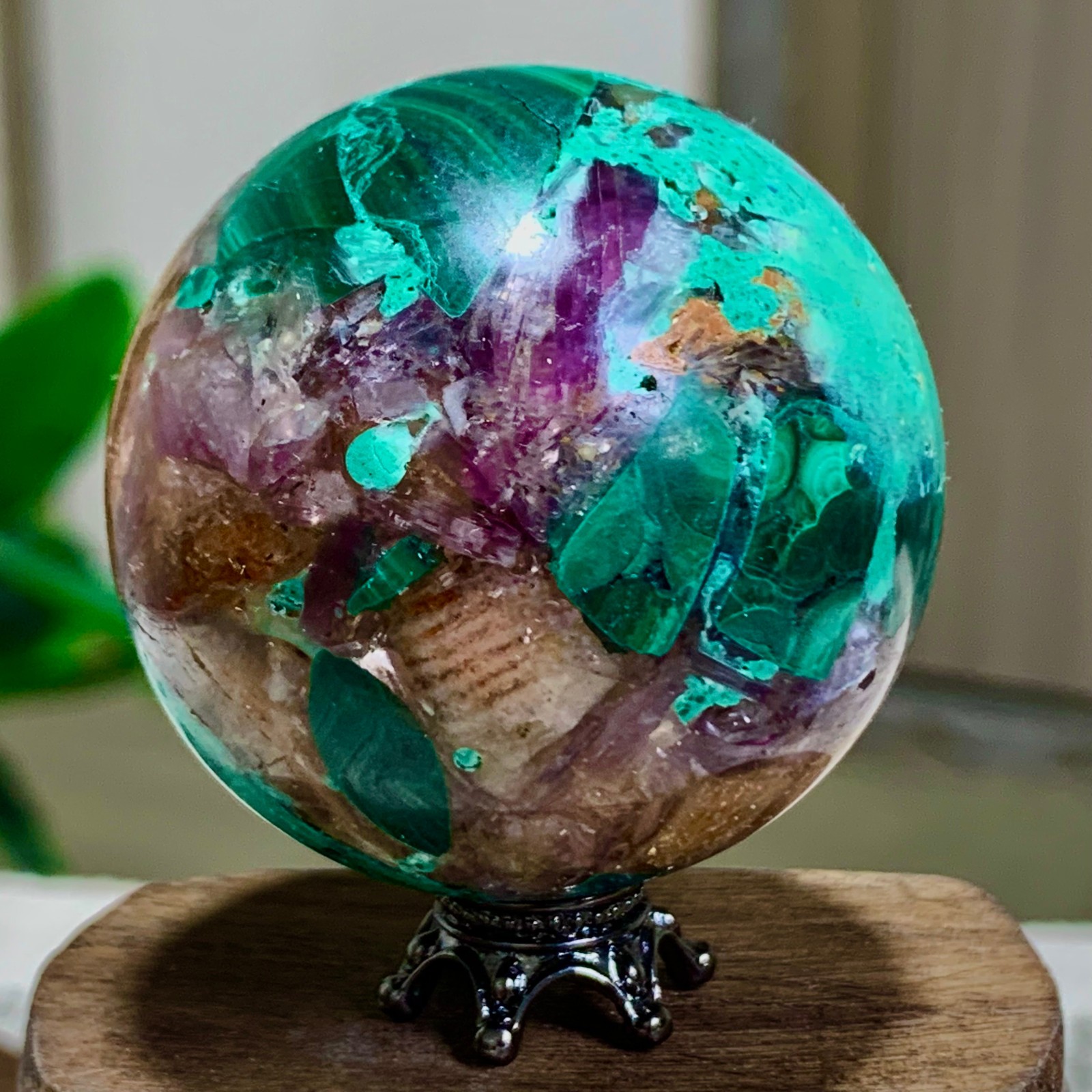110G Newly discovered rare malachite purple mica symbiotic sphere restoration