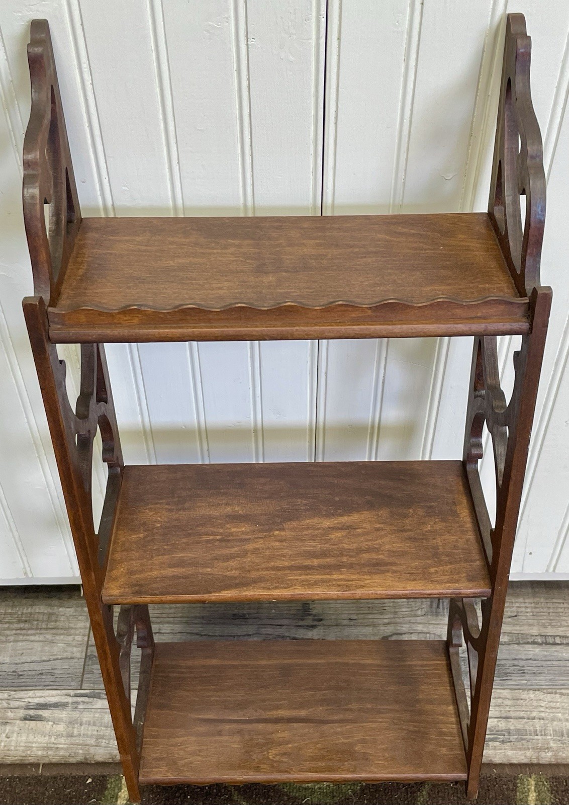 ANTIQUE? ENGLISH EDWARDIAN CARVED MAHOGANY HANGING ETAGERE WALL SHELF! LOVELY!