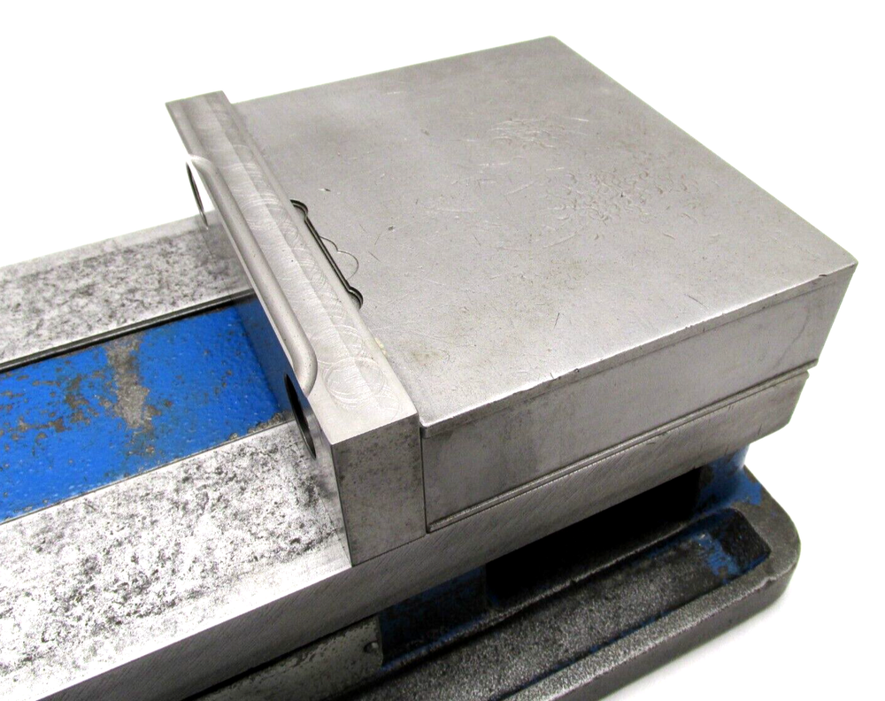 KURT ANGLOCK 6" MILLING MACHINE VISE w/ JAWS & HANDLE - #D675