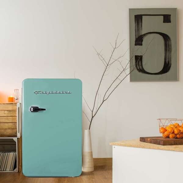 Frigidaire, 3.2 Cu. Ft. Retro Compact Refrigerator, Mint