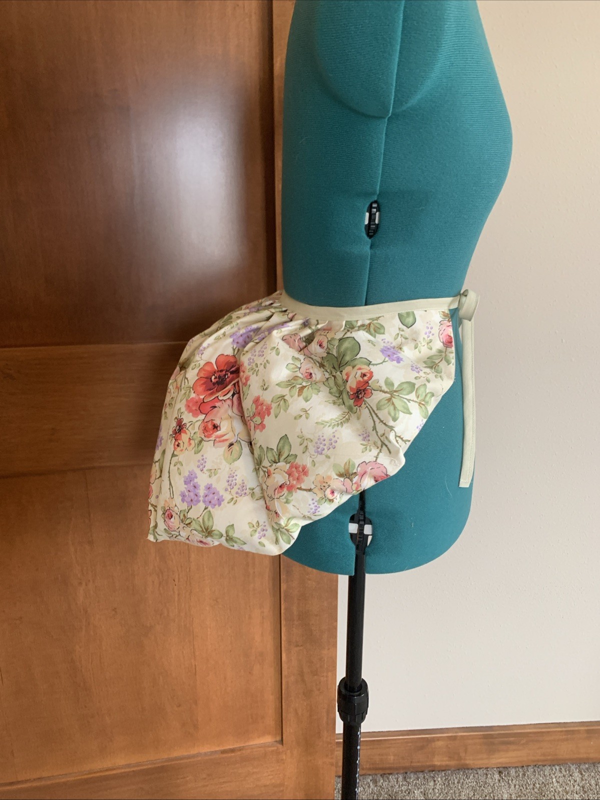 Reversible Bum Roll,  Rump,  Bustle. Colonial, Victorian. 18th C Replica. NWOT.