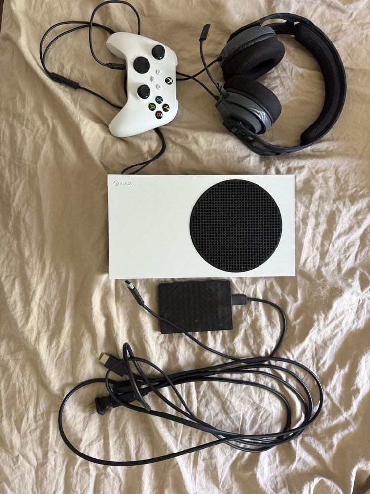 Microsoft Xbox Series S Bundle w/ Controller, RIG Headset, Seagate 1TB Drive