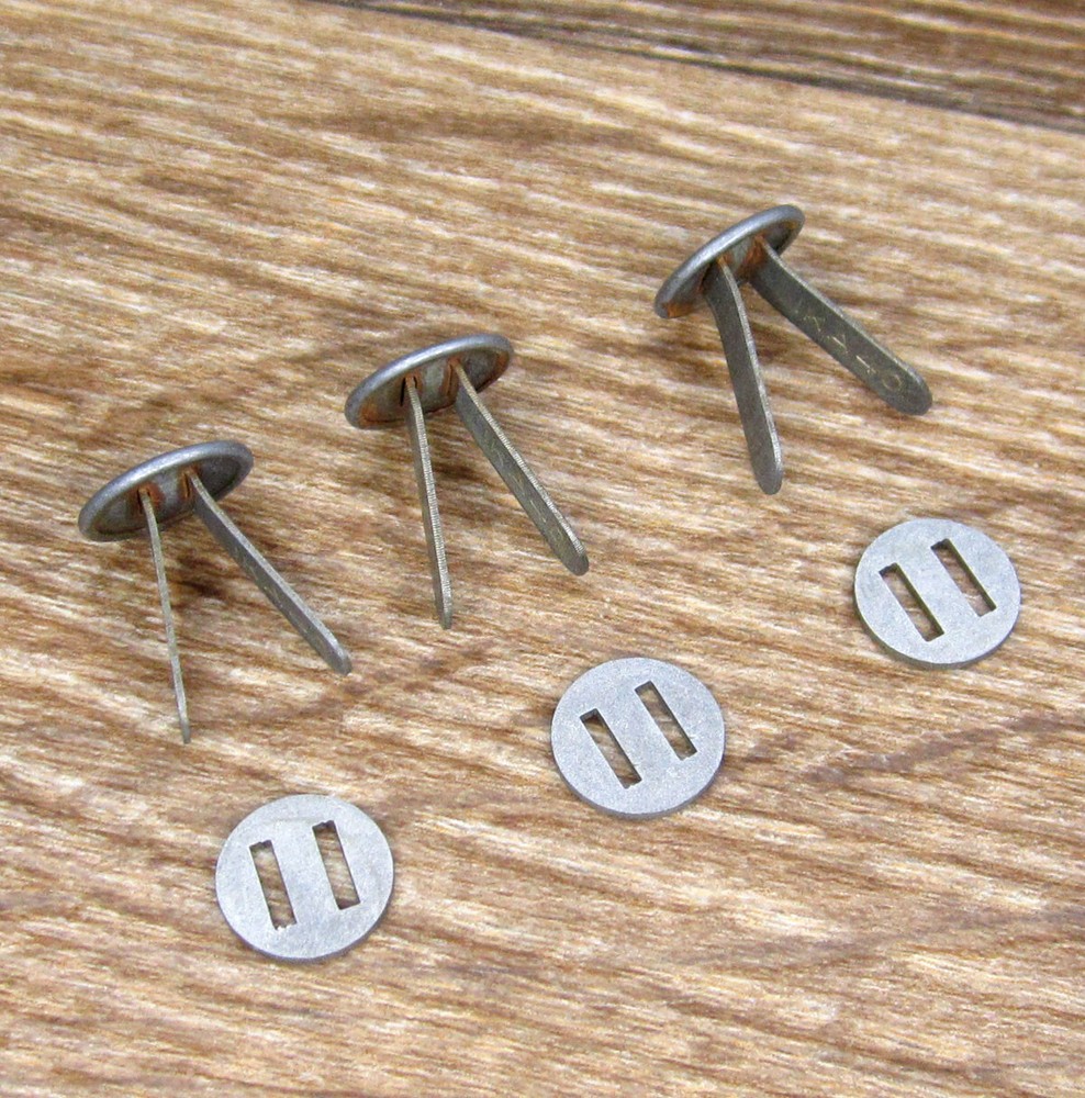 WW2 german helmet split pins. REPLICA IKA40!