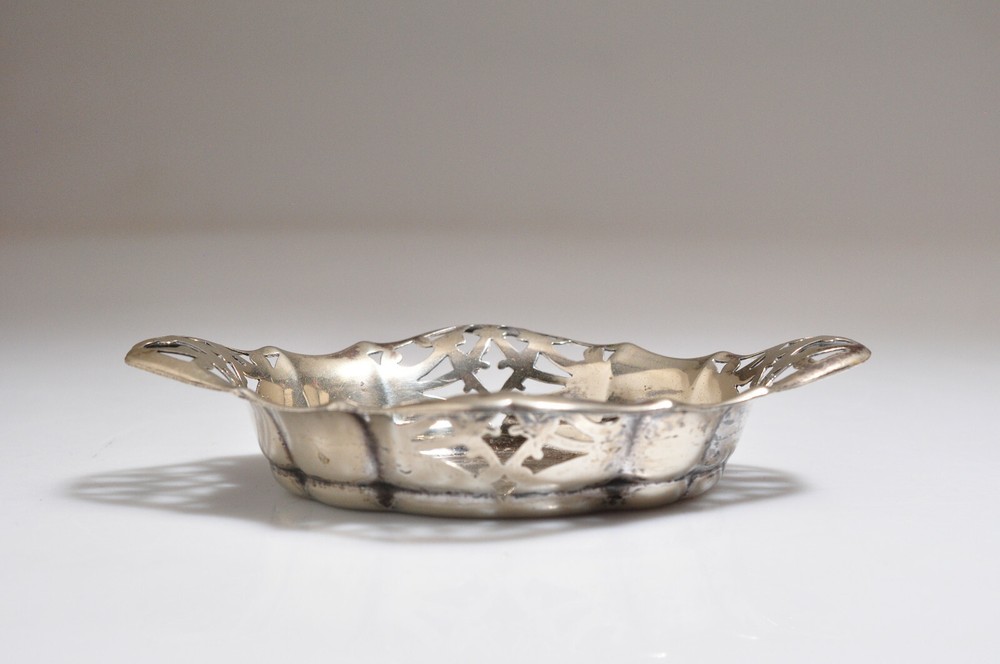 Vintage CV & Co.  Silverplate Nut/Candy Dish- 5"Long