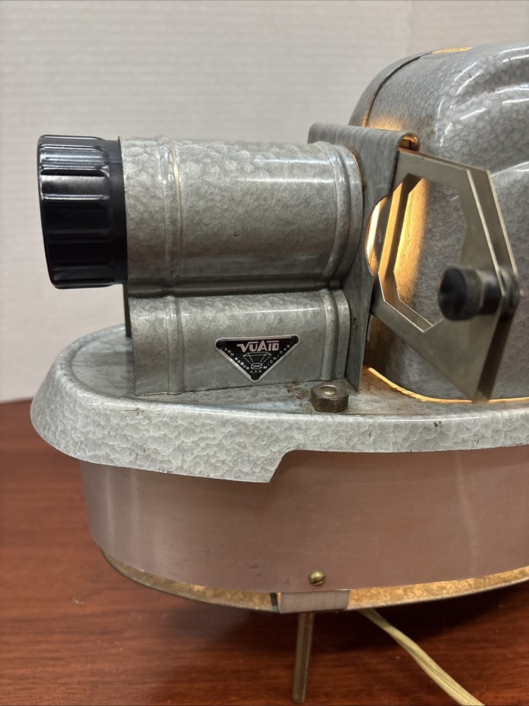 VUAID Projector Turns On Untested ***For Parts Only
