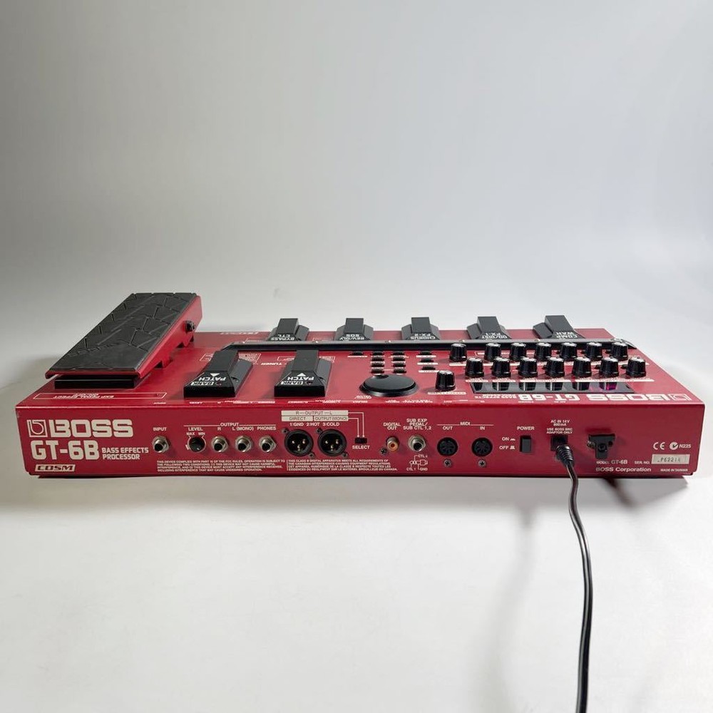 BOSS Bass Effects Processor GT-6B Guitar Multi-Effects Processor Red Very Good