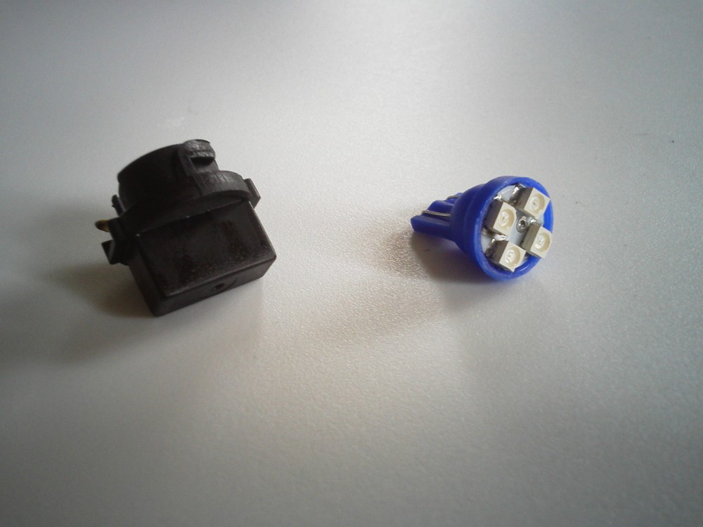 Fit Lincoln 10 Blue 4 LED Dashboard Instrument Panel Indicator Light Bulb Socket