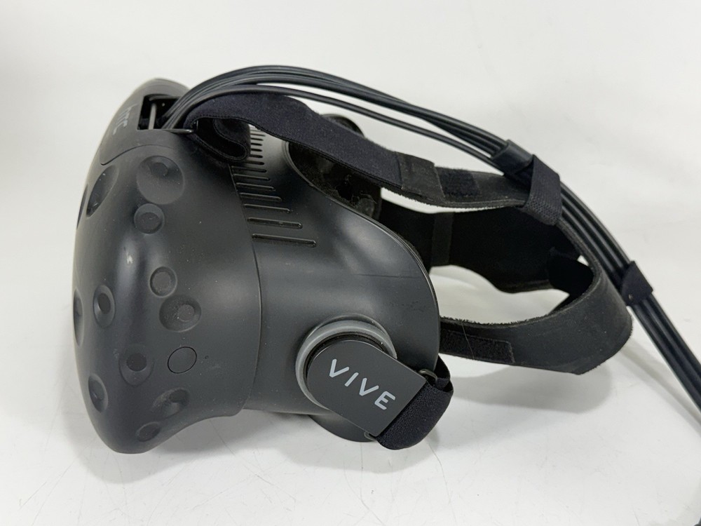HTC Vive Pre VR Headset With Link Box and Cables - Developer Kit Version