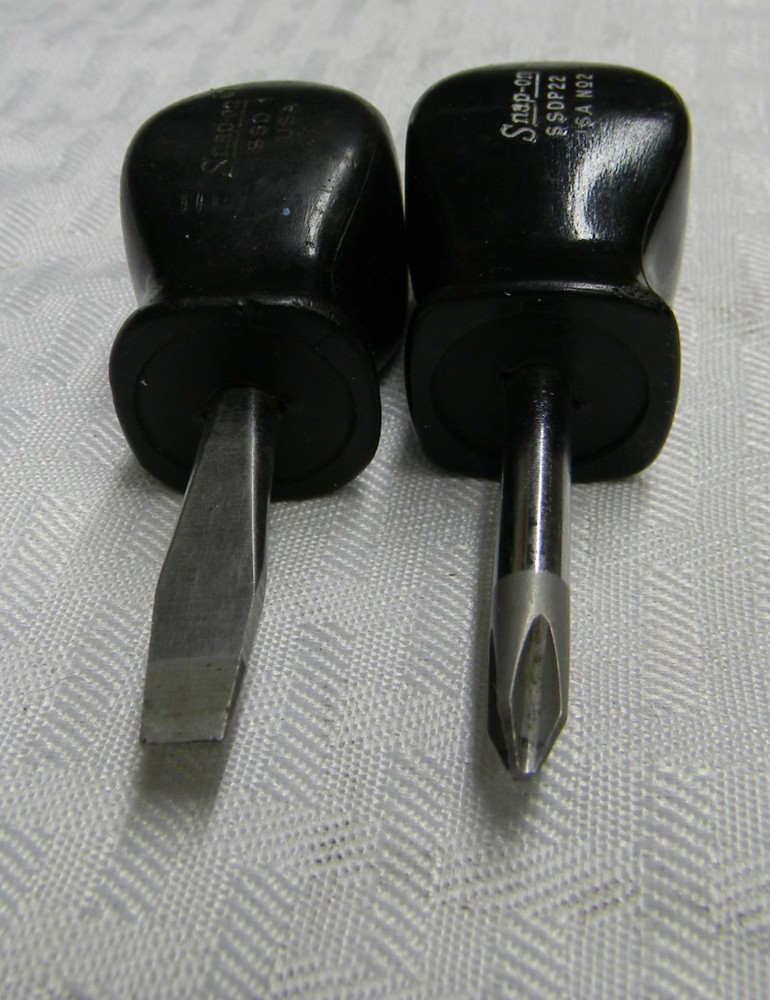 SNAP-ON BLACK HARD HANDLE STUBBY SCREWDRIVER SET FLAT TIP #SSD1, #2 TIP #SSDP22