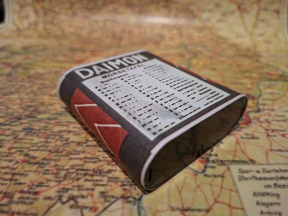 WW2 German Daimon battery - reproduction prop