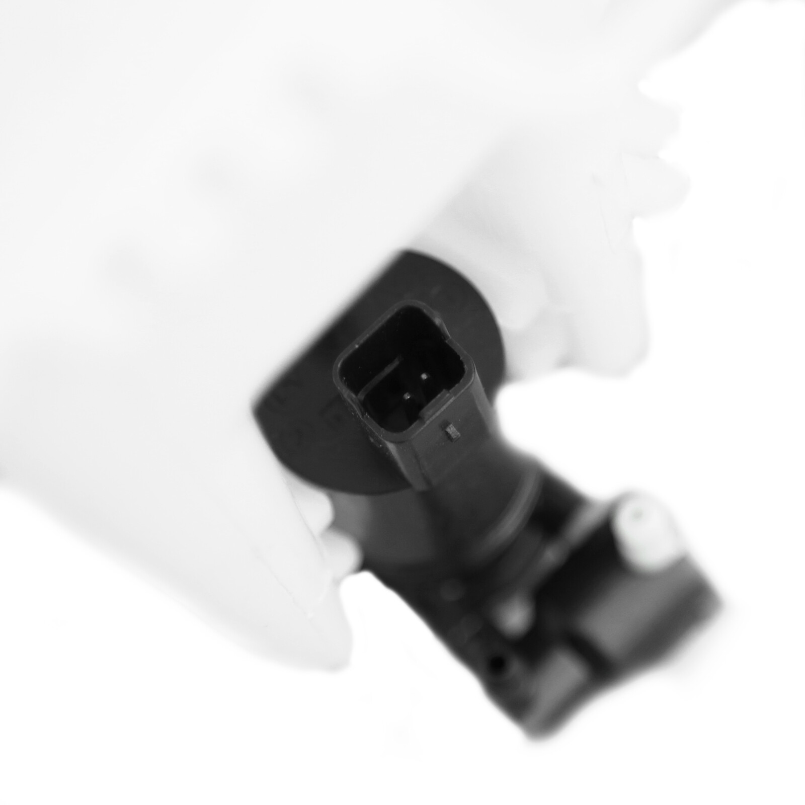 For 2014 2015 2016 Nissan Rogue Washer Reservoir Windshield Tank　289104BA0A