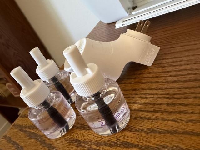 🐈Comfort Zone Single & Multi-Cat Calming Kit 1 Plug In & 3 Diffuser, mone Refil