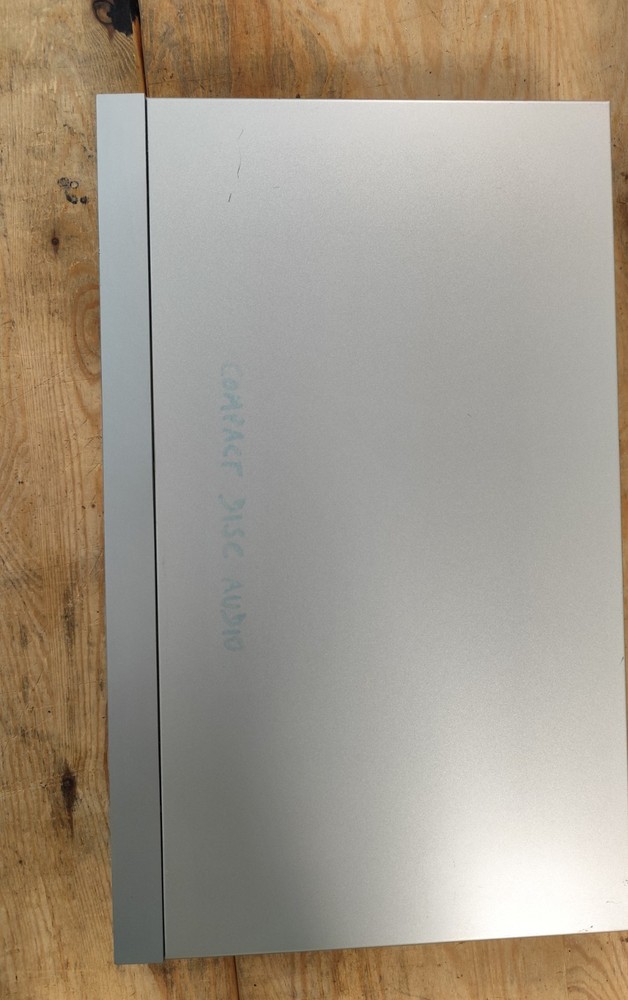 Vintage Compat Disc Player - Technics SL-P 100