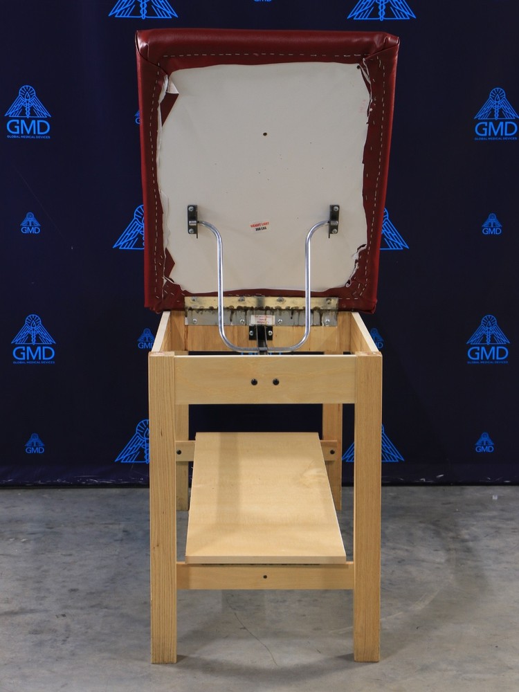 Clinton Classic Series Treatment Table
