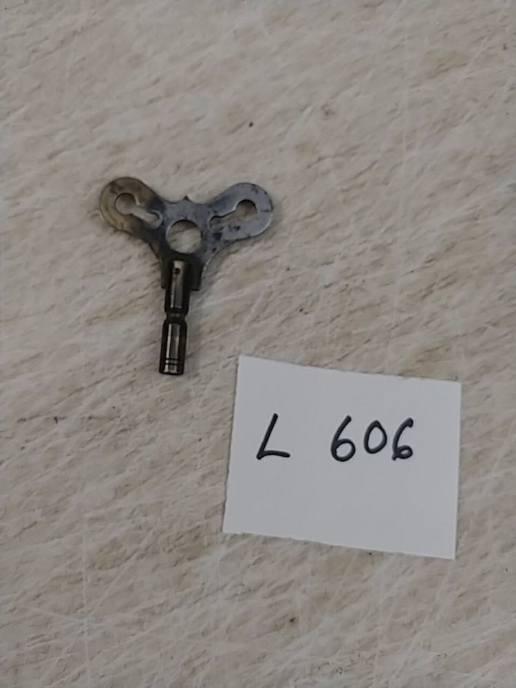WATERBURY CLOCK  KEY SIZE 3.50, 5