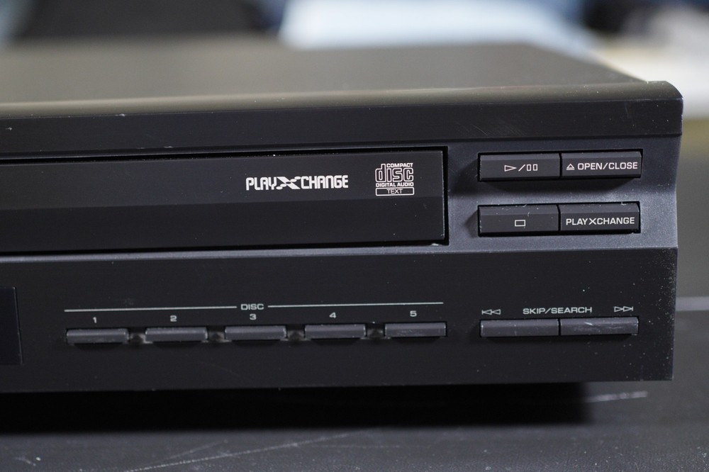 Yamaha Natural Sound Compact Disc Player CDC-505