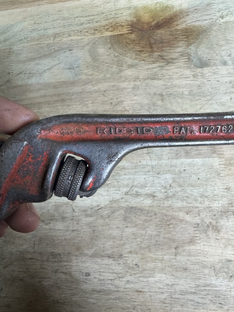 VINTAGE RIDGID E8 OFFSET PIPE WRENCH ELYRIA ,OH. USA