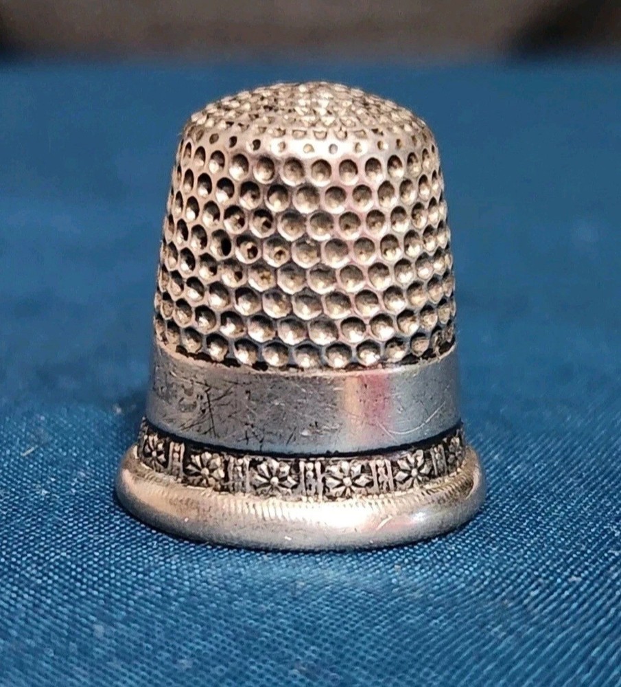 Antique Simons Bros Co Thimble Size 8