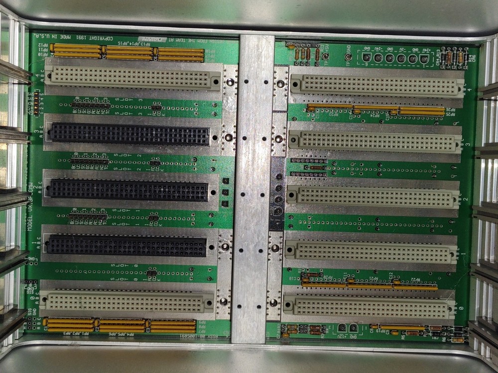 HP HEWLETT PACKARD E1725A Time Interval Analyzer Chassis Only