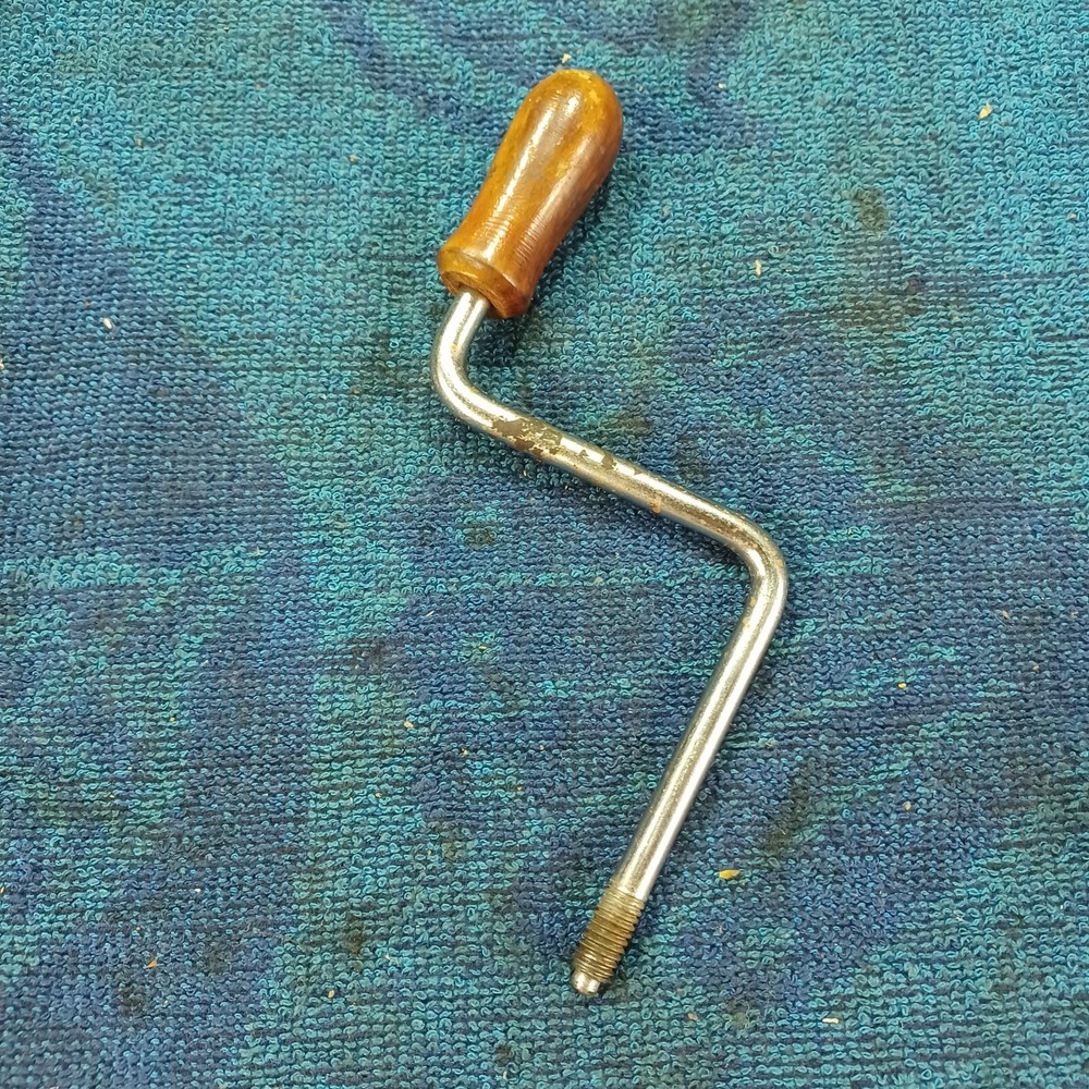 PHONOGRAPH HAND CRANK 5/16" MALE THREADED