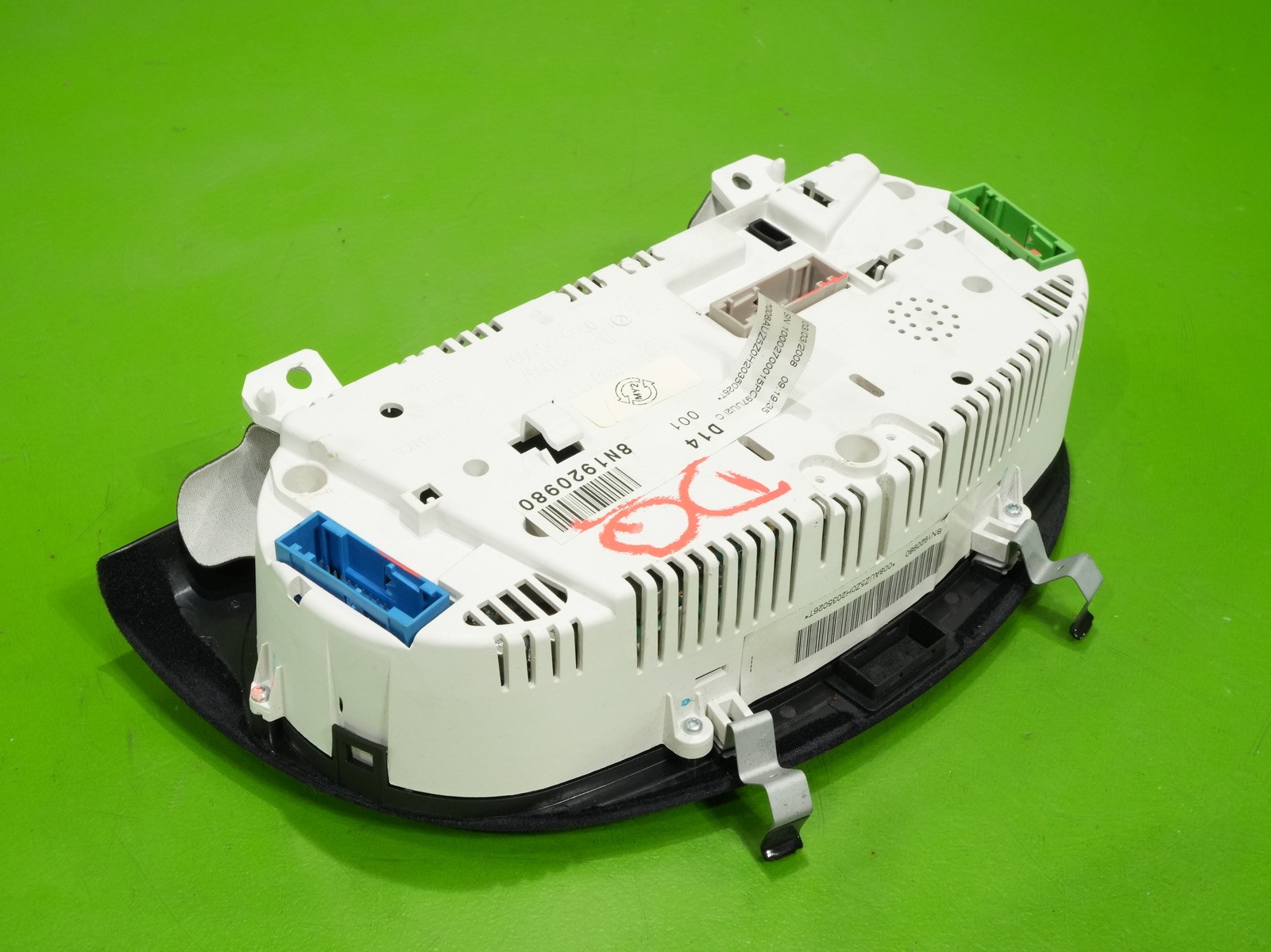 00-06 Audi TT OEM 8N1920980 gauge instrument cluster panel speedometer