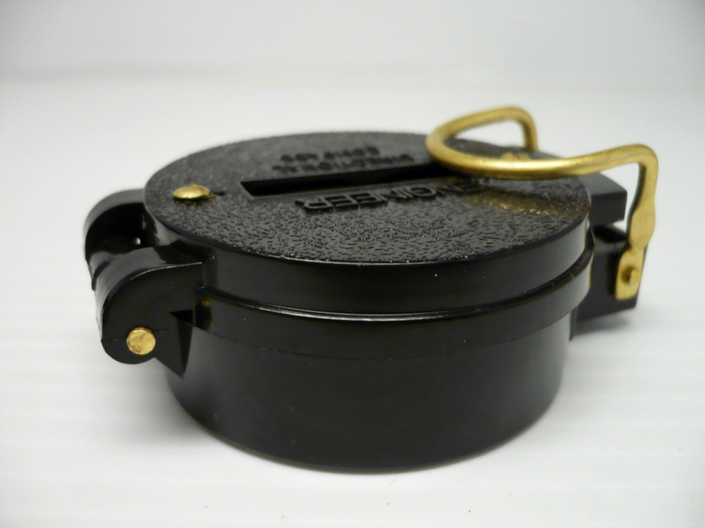 Vintage Engineer Directional Compass Very Clean