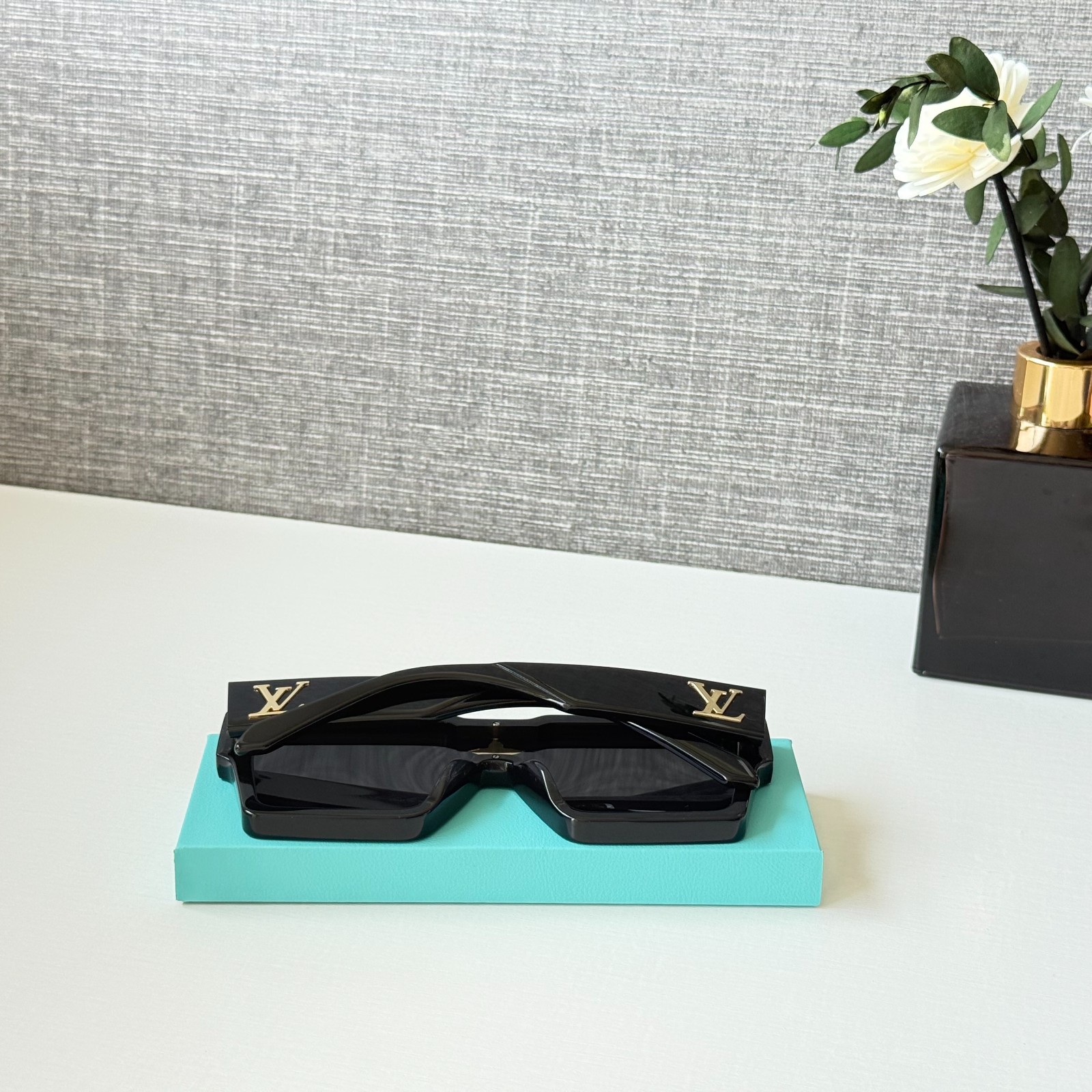 Louis Vuitton Z1578E “Cyclone” Black Sunglasses Adorned with Swarovski Crystals