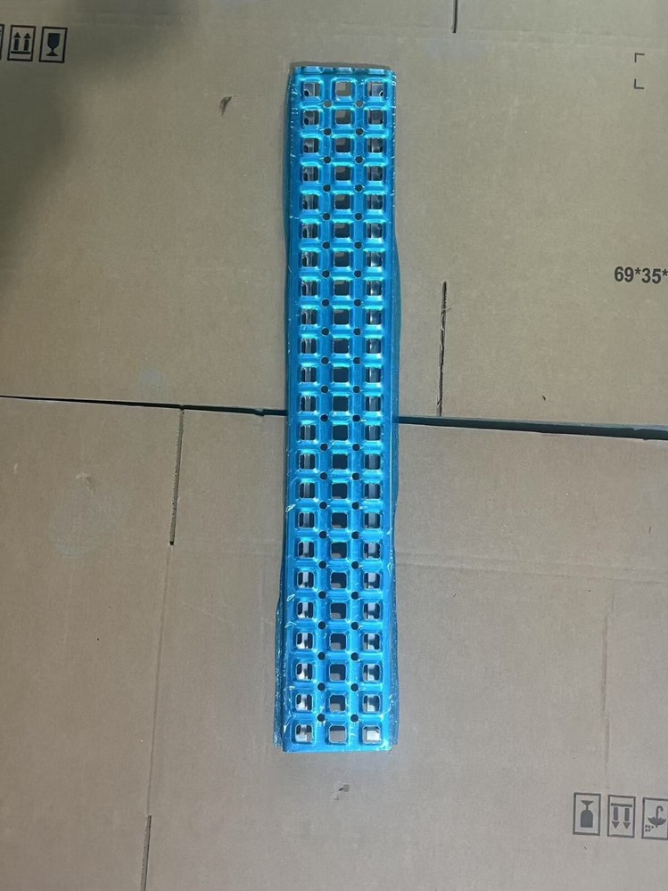 Lower Step Long 35" For International Prostar