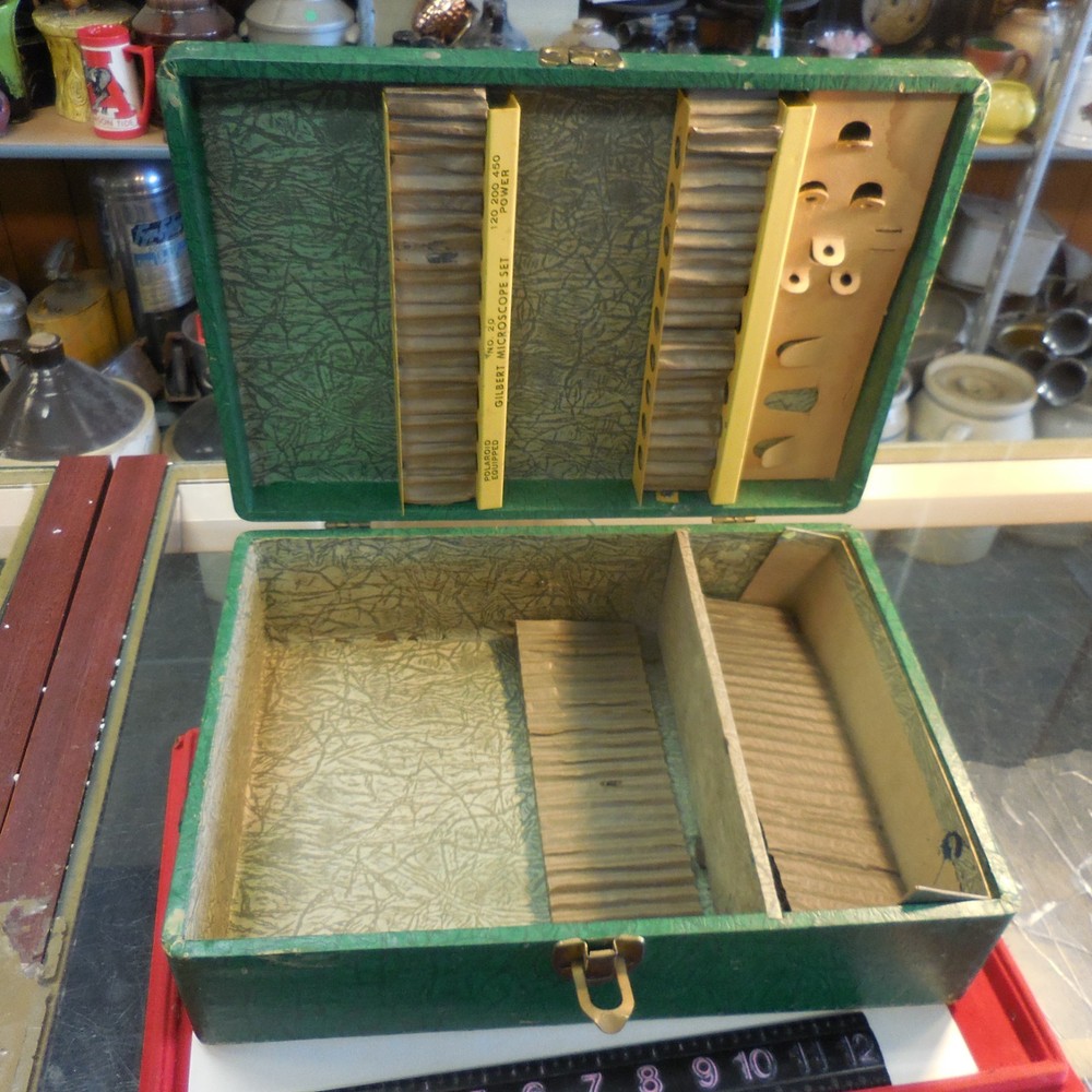 VINTAGE GILBERT MICROSCOPE EMPTY GREEN CASE ONLY