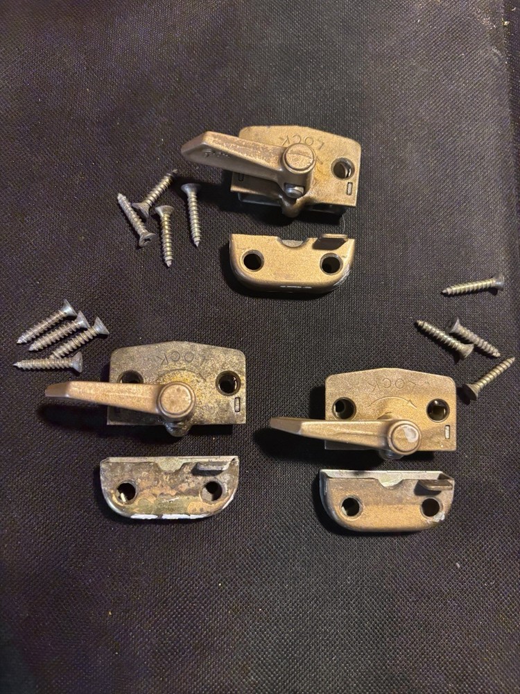 Pella Double Hung Sash Push Button Lock & Keeper Vintage - Below Average Finish