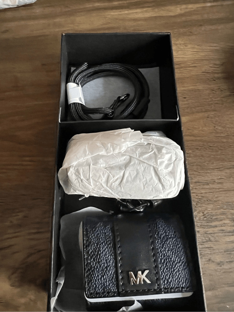 Mk air pods case