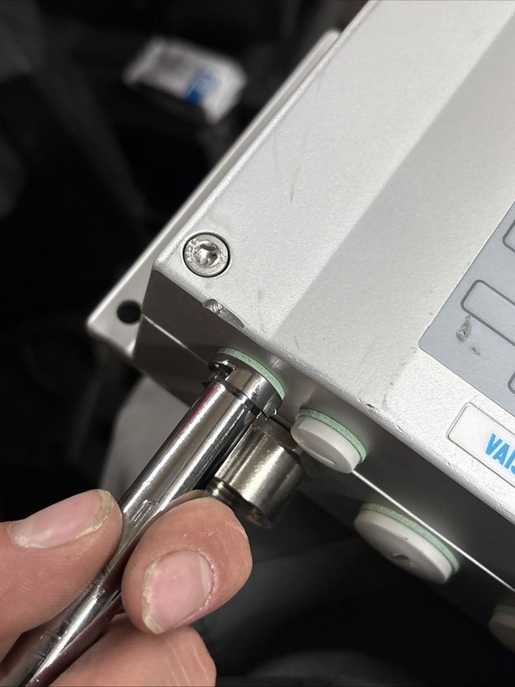 VAISALA HMT331 TEMPERATURE / HUMIDITY TRANSMITTER