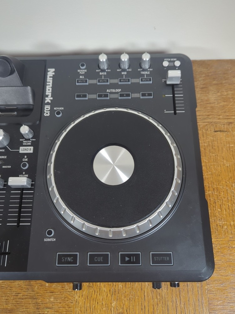 NuMark iDJ3 Turntable with iPod Dock - Excellent - Tested & Working
