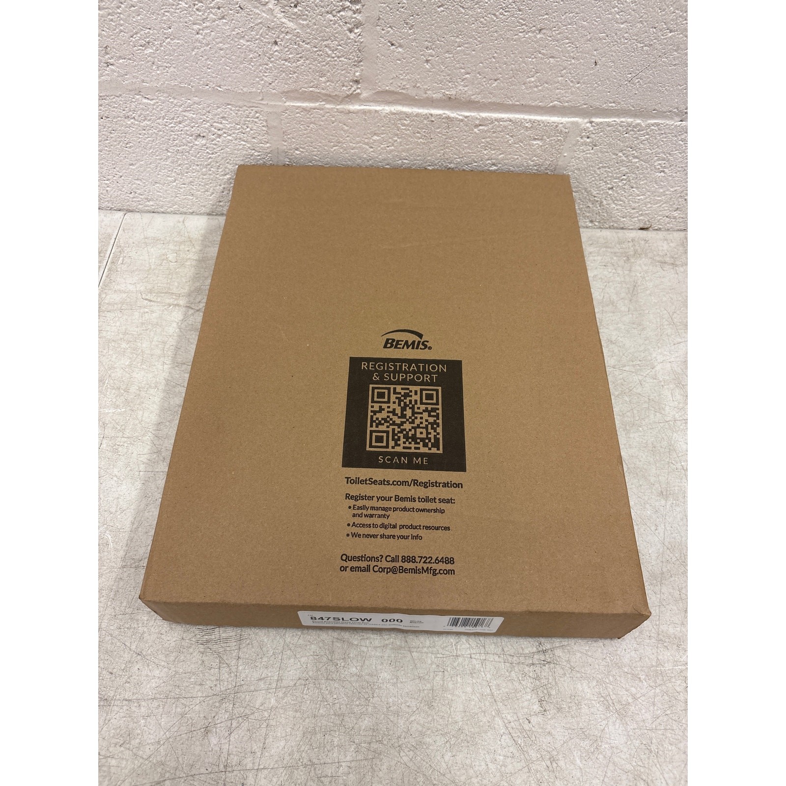 Mayfair Cassel Slow Close Toilet Seat, ROUND, Non Slip Premium Wood Seat