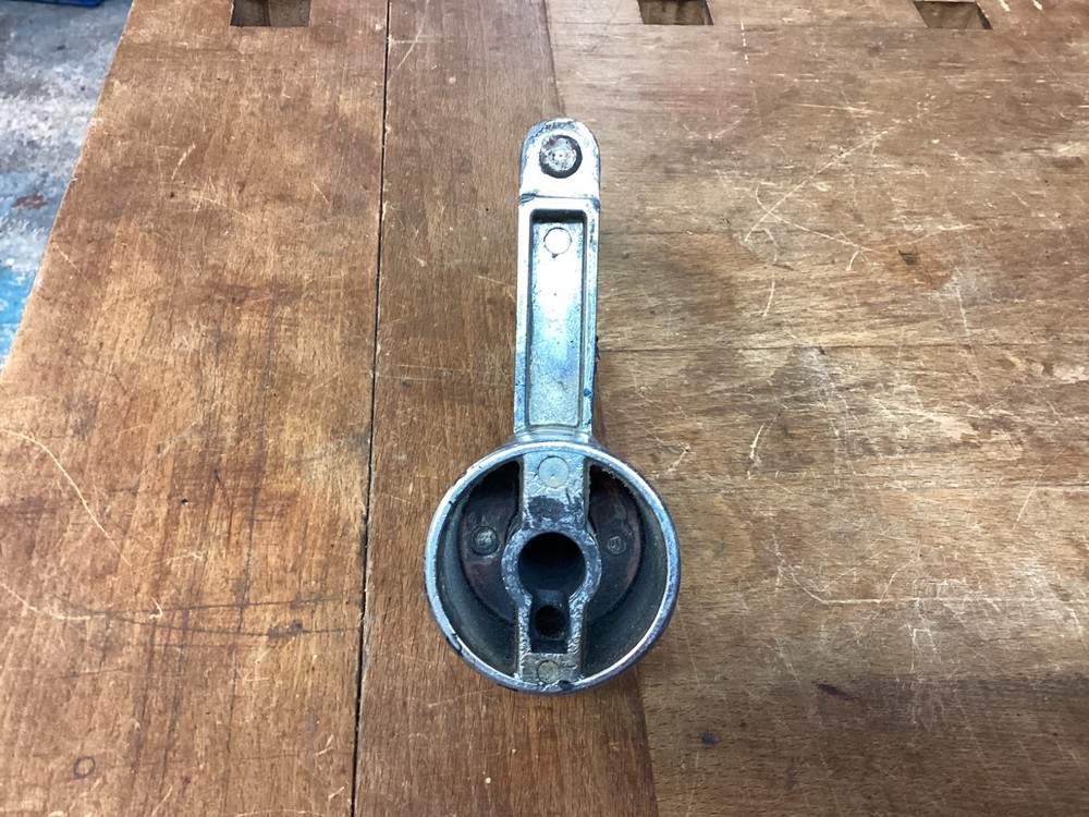 AB Dick 9800 deliery table handle crank