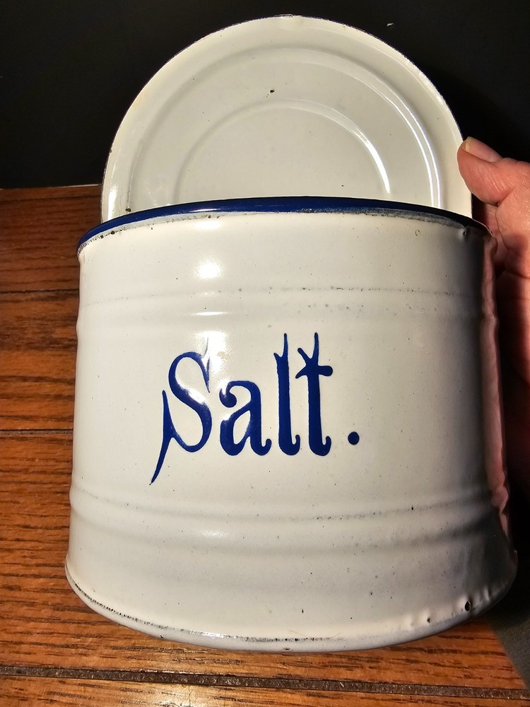 ANTIQUE ENAMEL WARE WALL MOUNT SALT CELLAR GERMANY