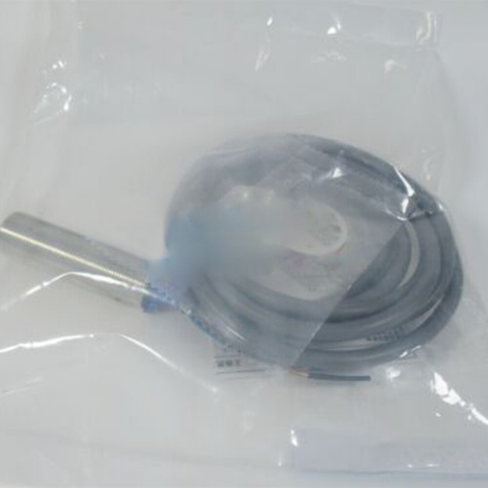 1PCS New For Proximity Switch Sensor E2E2X5C1 E2E2-X5C1