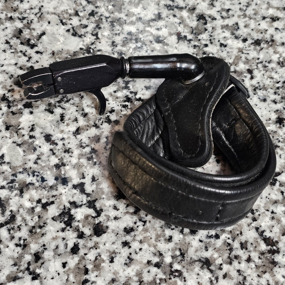 Leather Adjustable Wrist Strap Compound Bow  Release Hunting