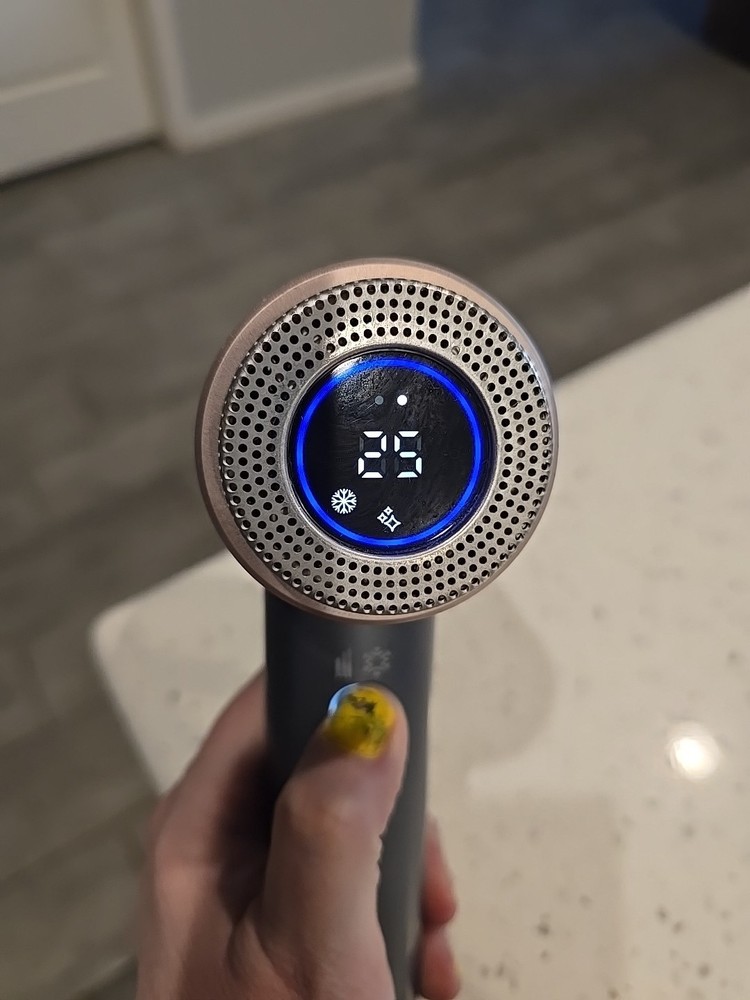 Whalers Hair Dryer CareFlow , W/ Concentrator & Diffuser