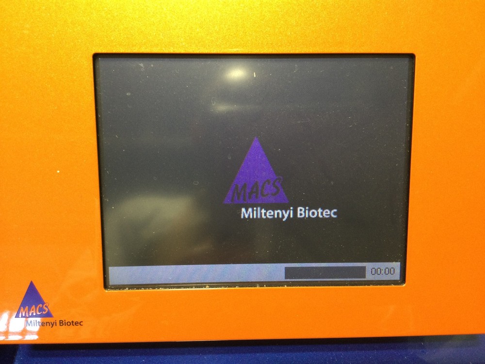 MILTENYI AUTO MACS PRO SEPARATOR