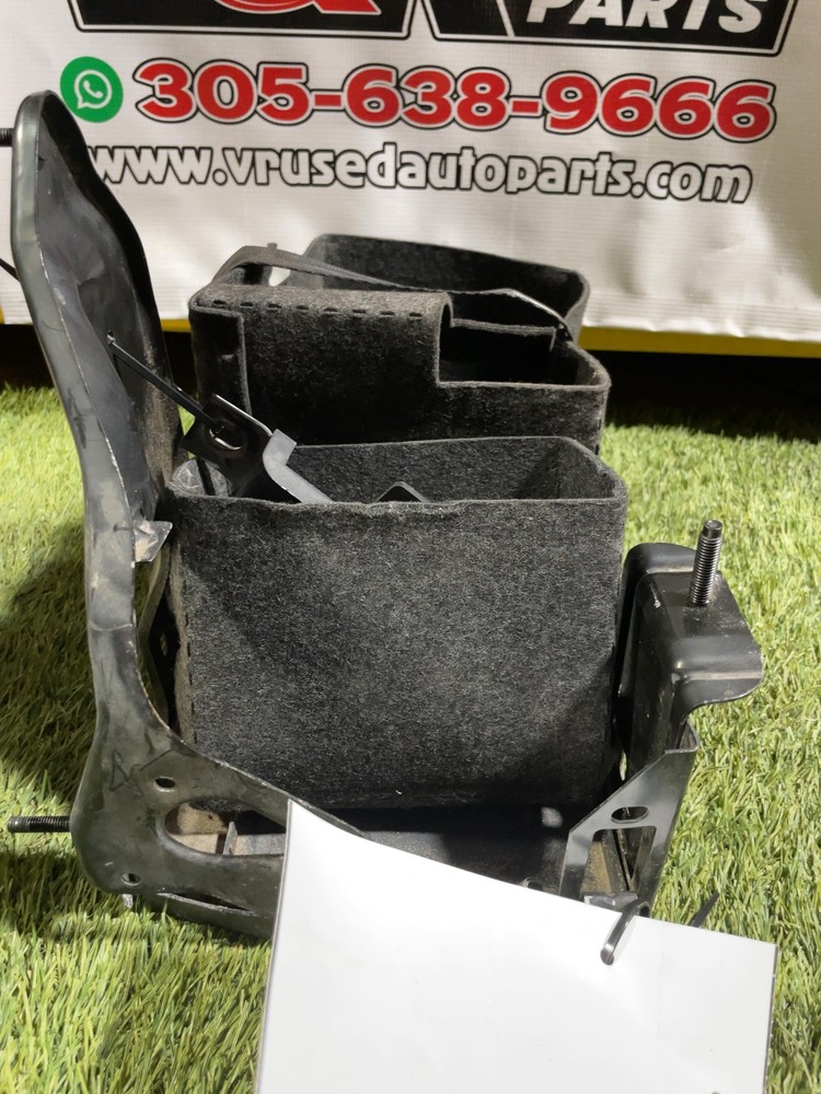 ✅ 2018 JEEP COMPASS Battery Tray OEM