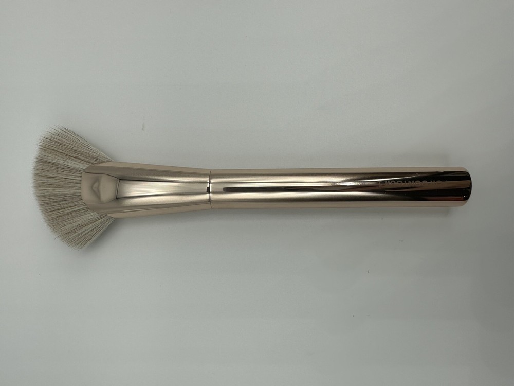 PATRICK TA BEAUTY CONTOUR BRUSH NEW!