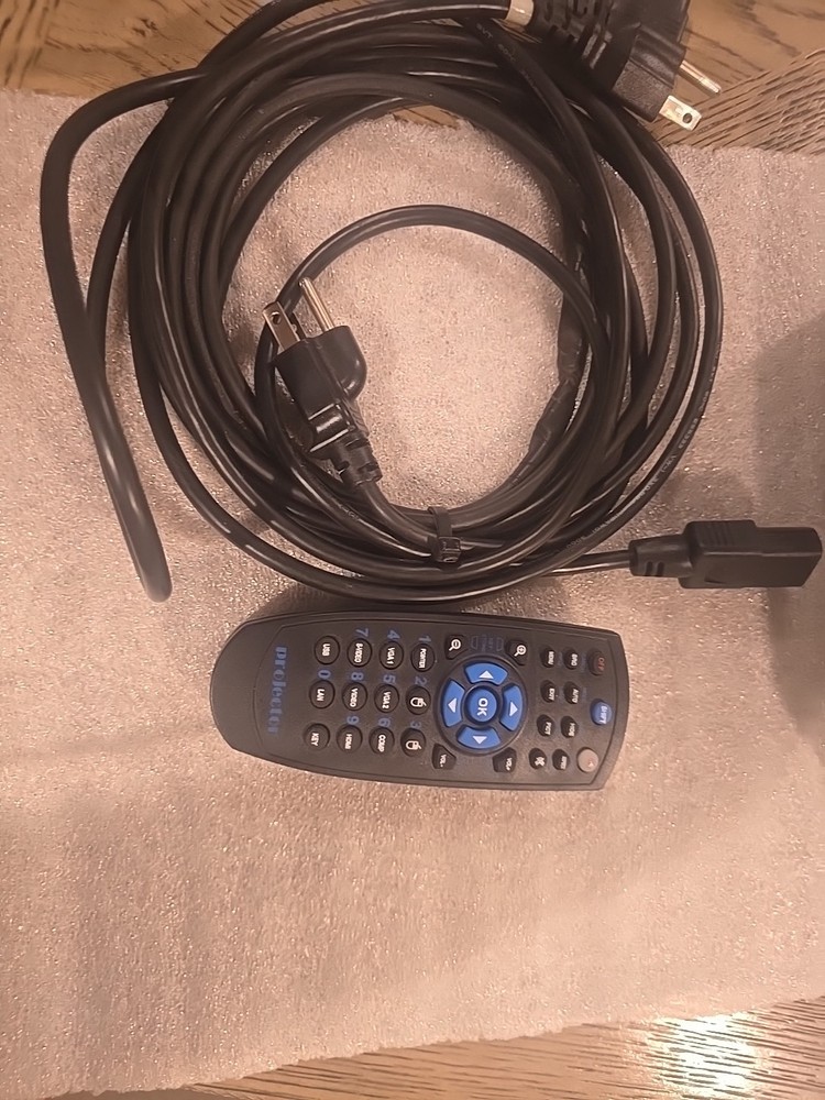 Viewsonic PJD5523W DLP Projector Model VS13870 3D Ready /W Remote & Cables