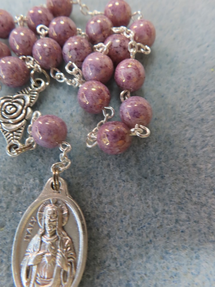 6 mm Round Purple Glass Beads - Chaplet of Two Hearts