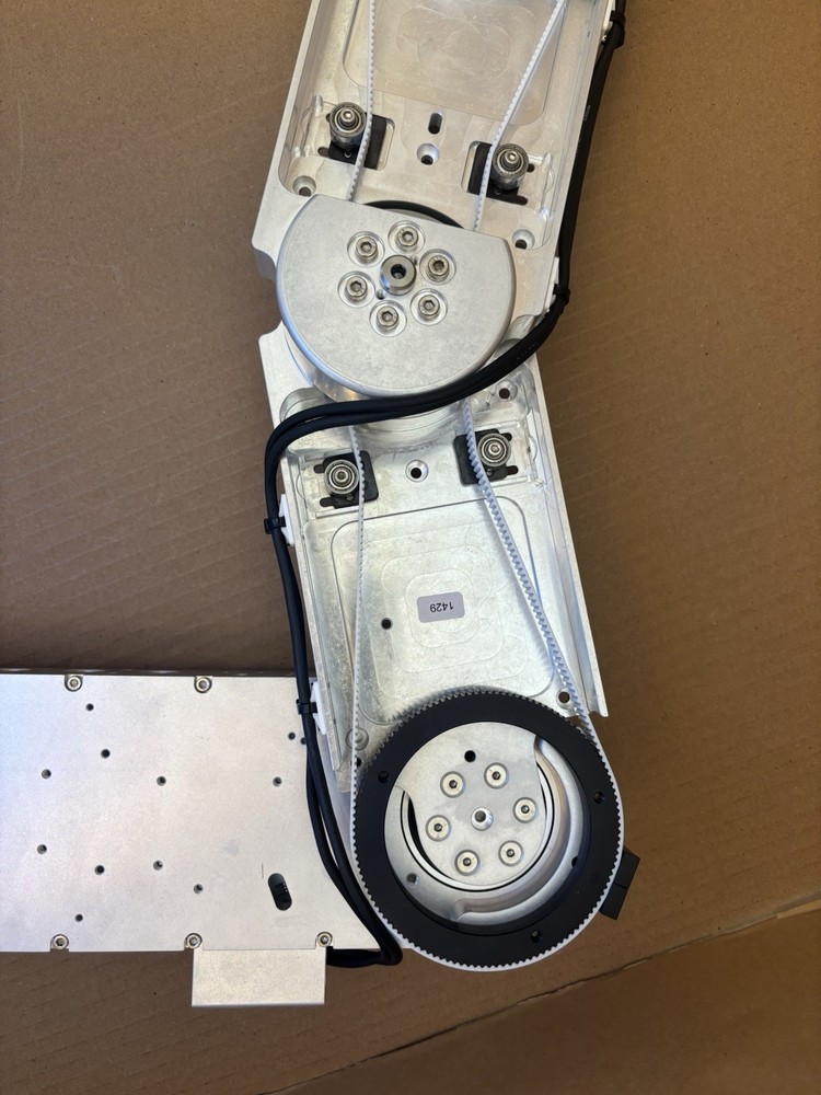 Evident SCARA robotic arm with Keyence Laser Sensor LR-Z